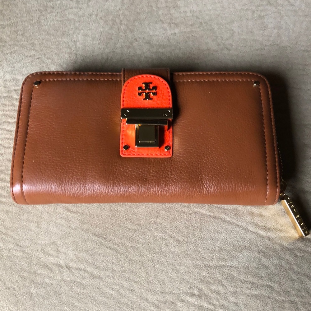 Tory Burch Rachel Continental Leather Buckle Wallet 12129065 brown fire orange